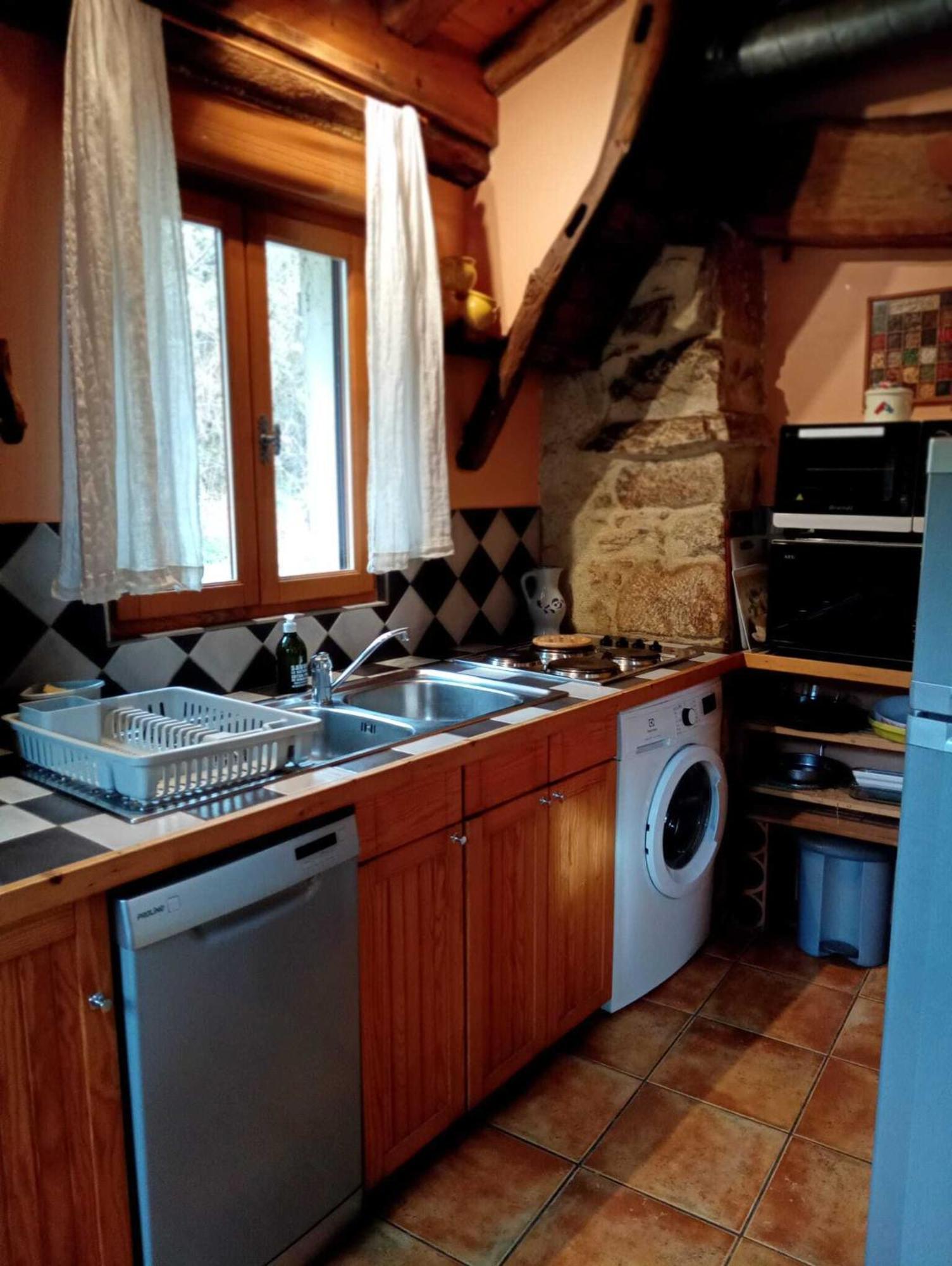 Gites Des Esselards Yzeron Exterior foto