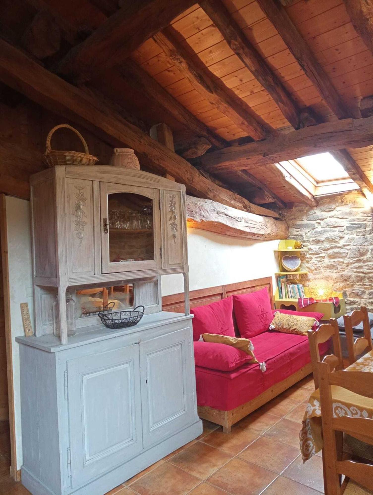 Gites Des Esselards Yzeron Exterior foto