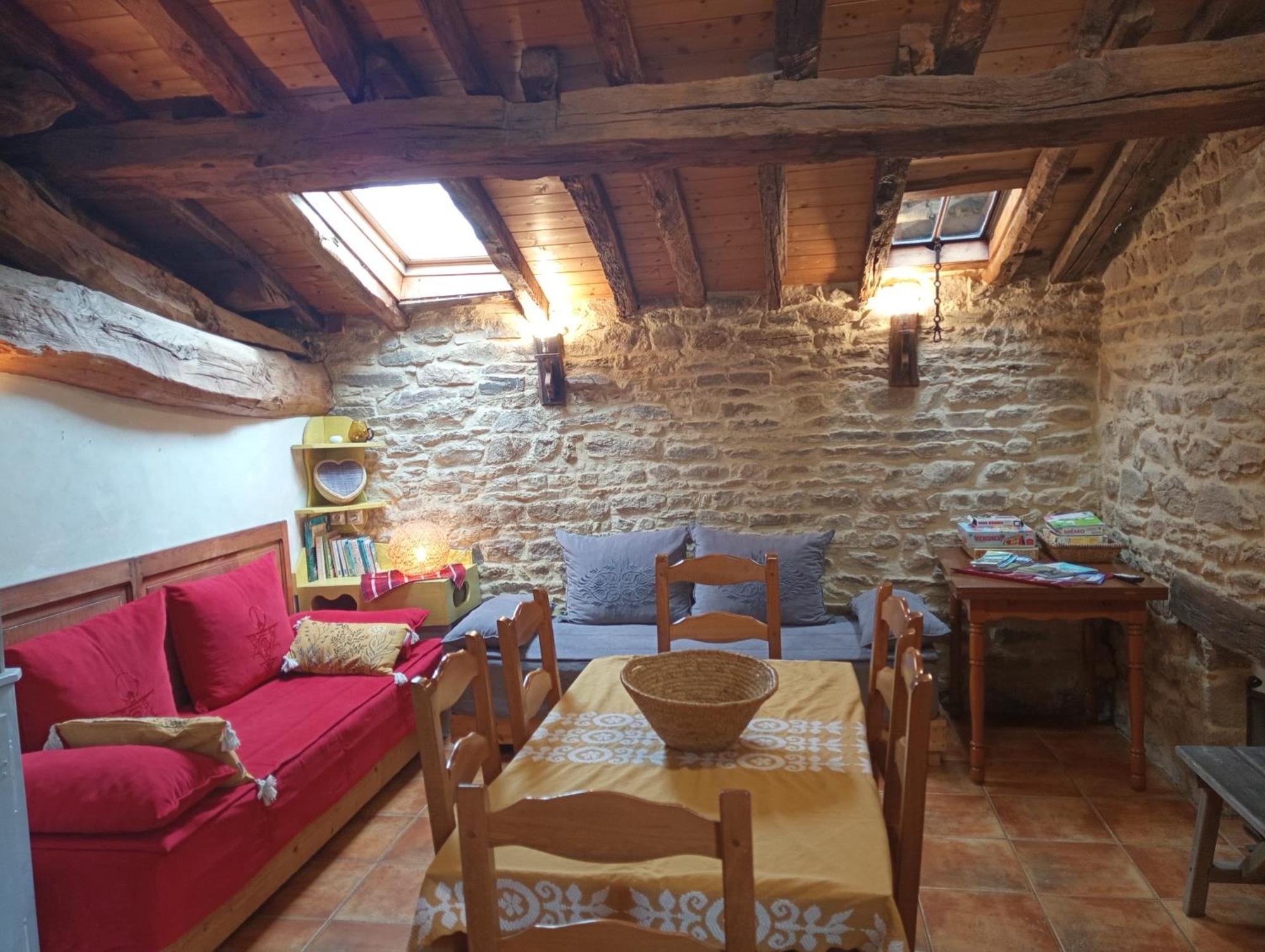 Gites Des Esselards Yzeron Exterior foto