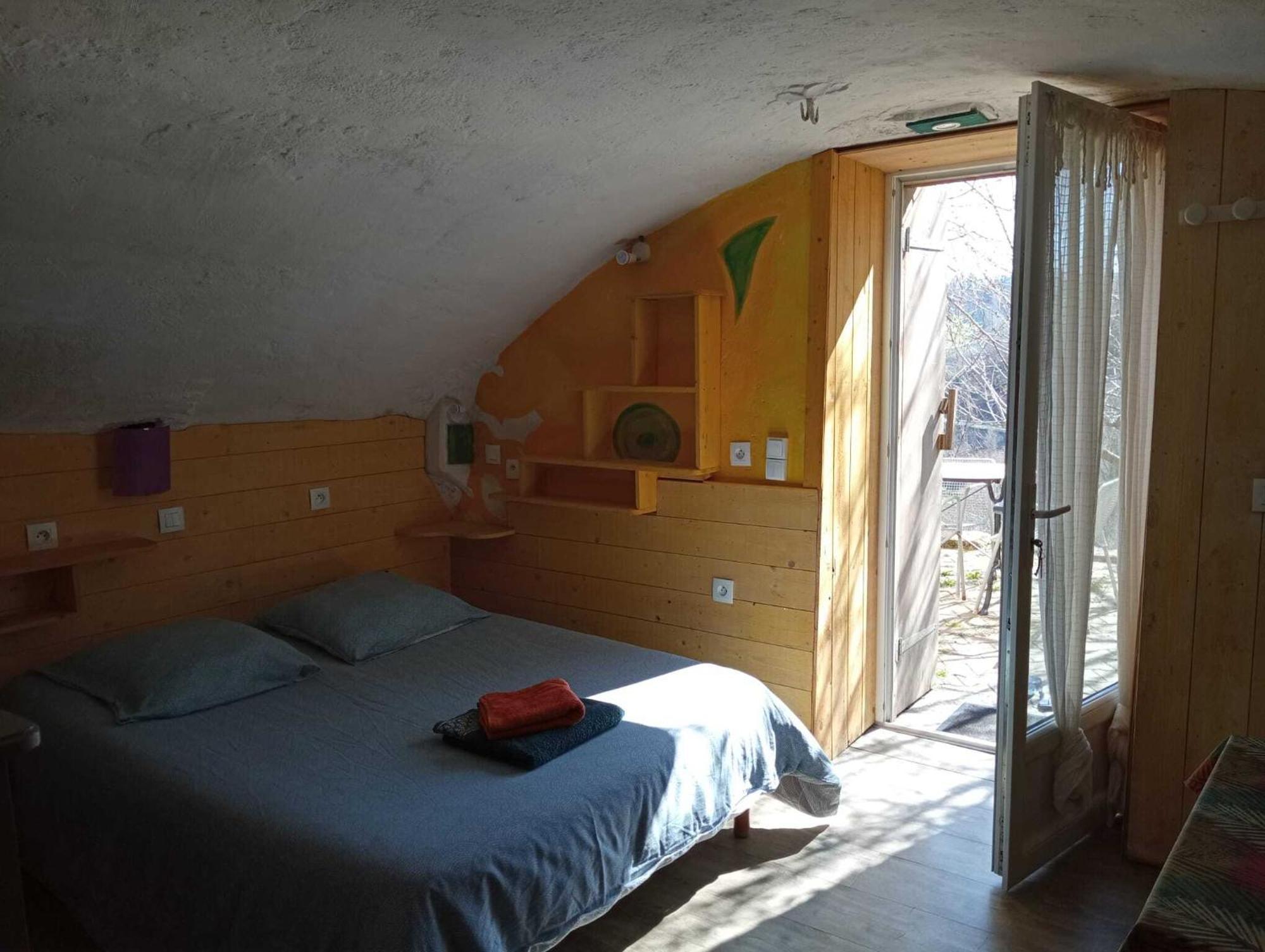 Gites Des Esselards Yzeron Quarto foto
