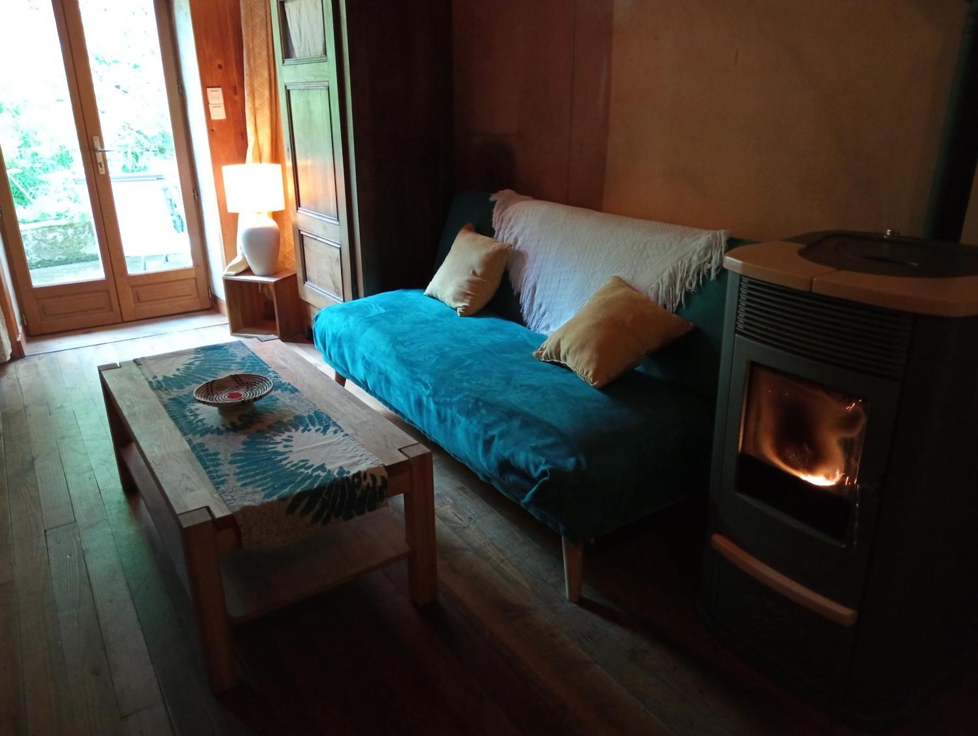 Gites Des Esselards Yzeron Quarto foto