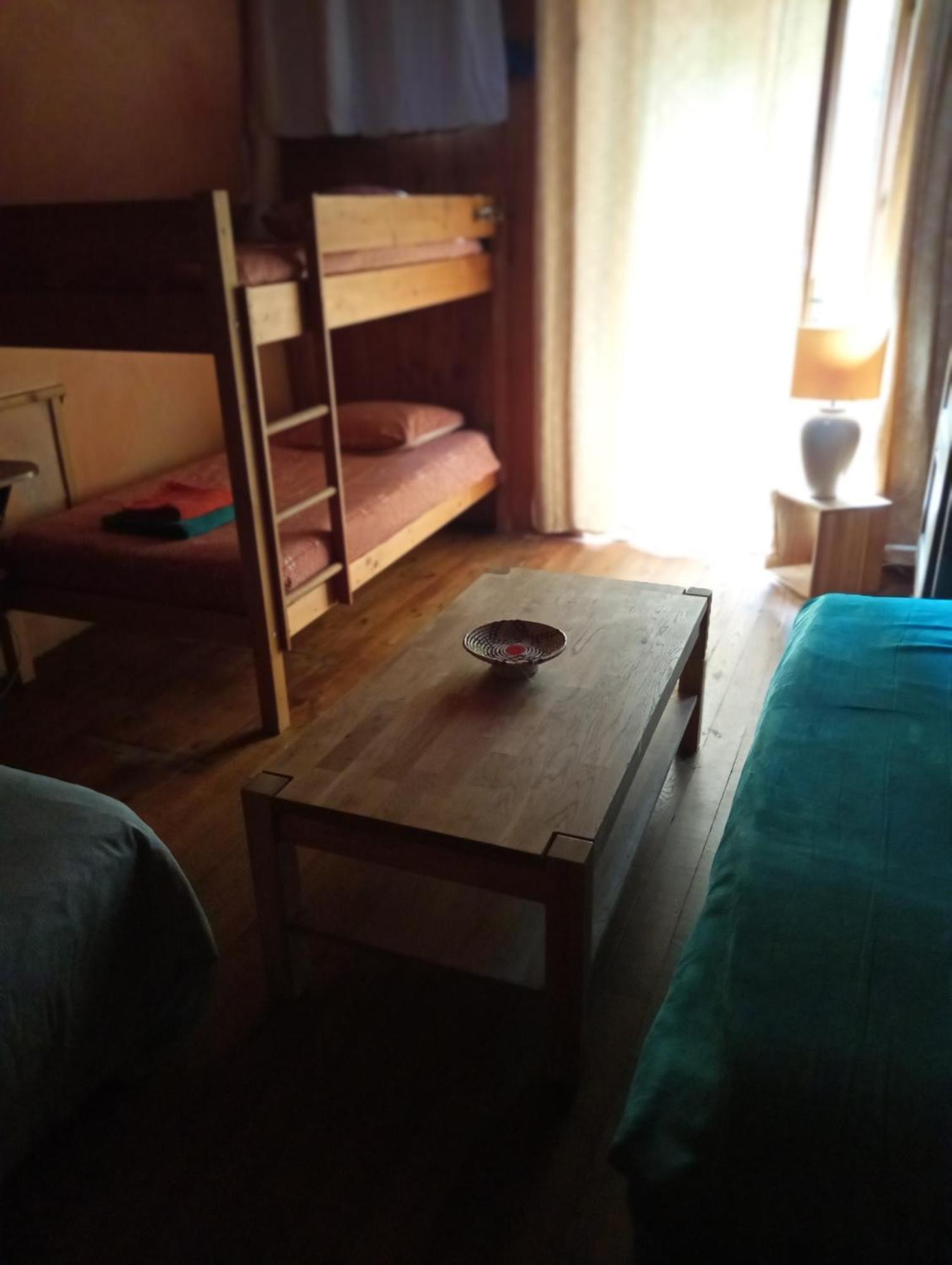 Gites Des Esselards Yzeron Quarto foto