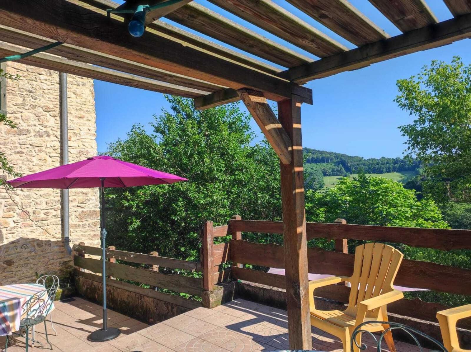Gites Des Esselards Yzeron Quarto foto