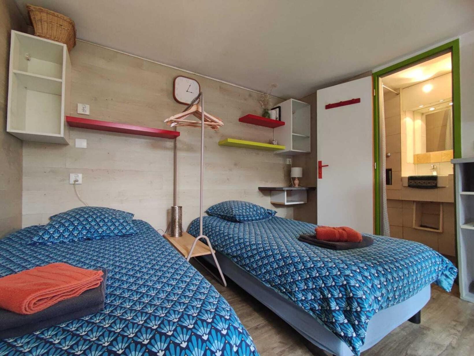 Gites Des Esselards Yzeron Quarto foto